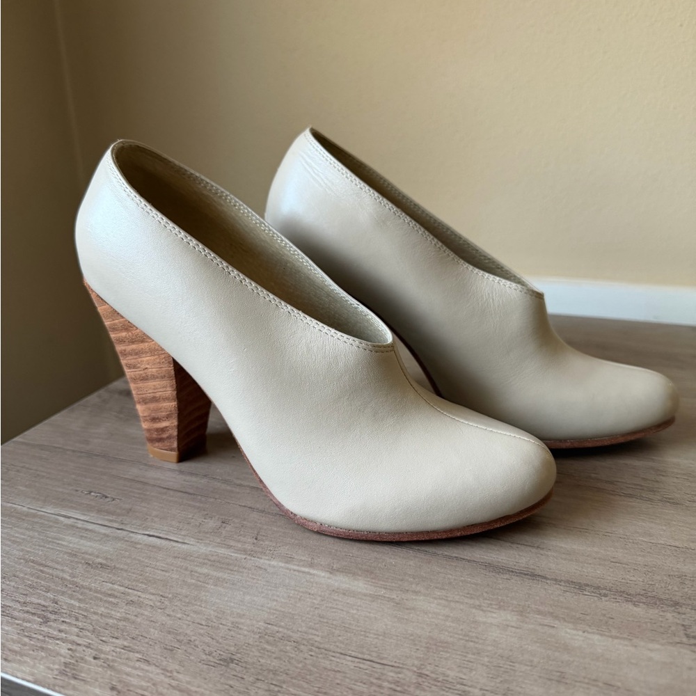 Fortress of Inca Women’s Leather Heels – Like New